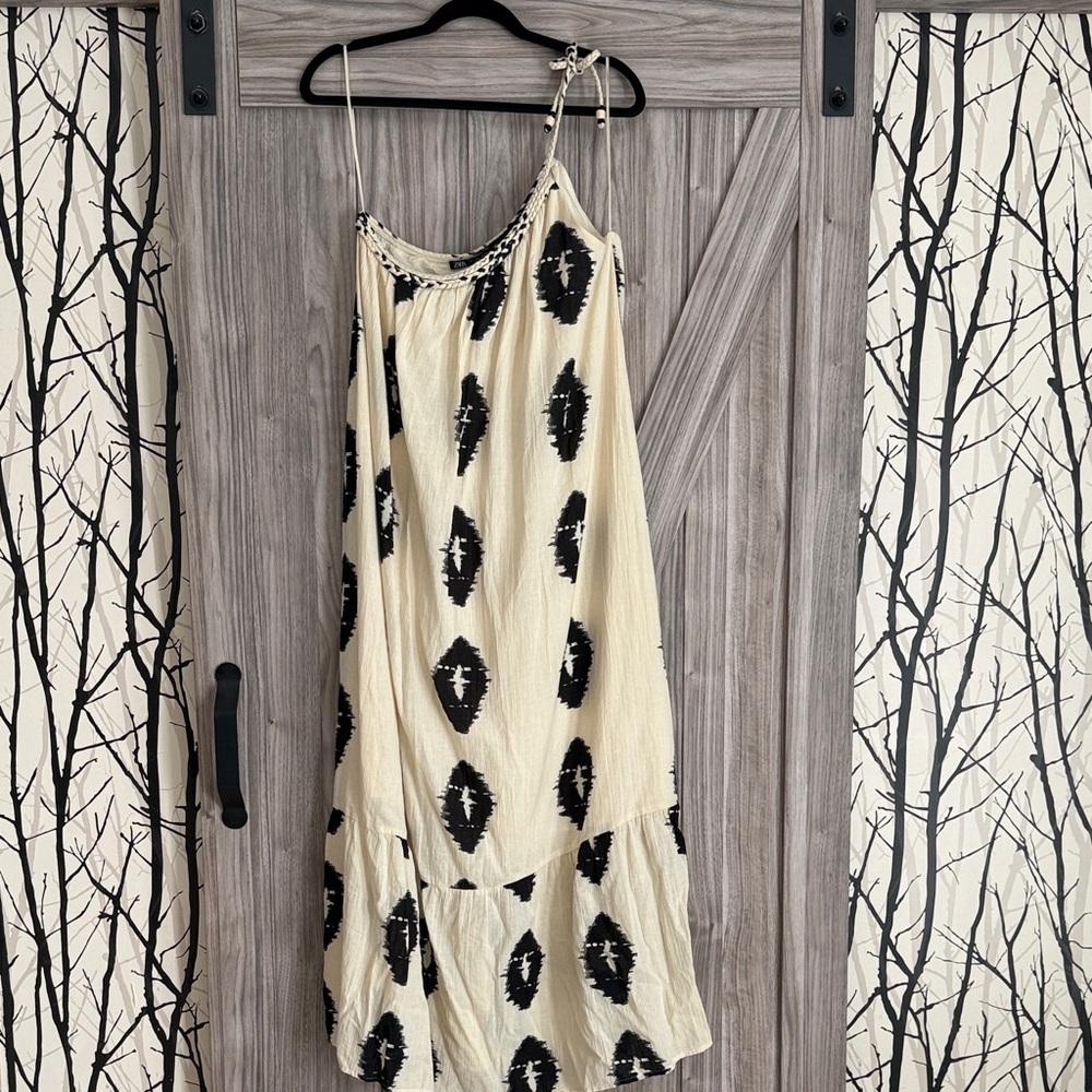 Zara Asymmetrical Black and Cream Dress